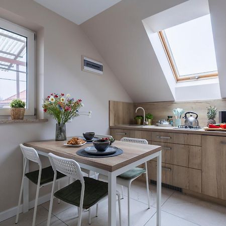 Jaskolka - Pokoje I Apartament Przy Plazy Ольштын Экстерьер фото