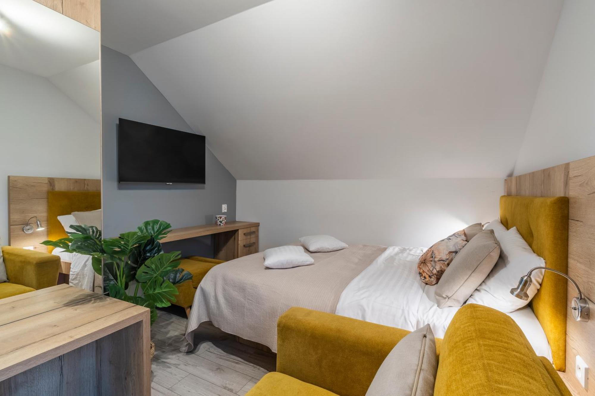 Jaskolka - Pokoje I Apartament Przy Plazy Ольштын Экстерьер фото