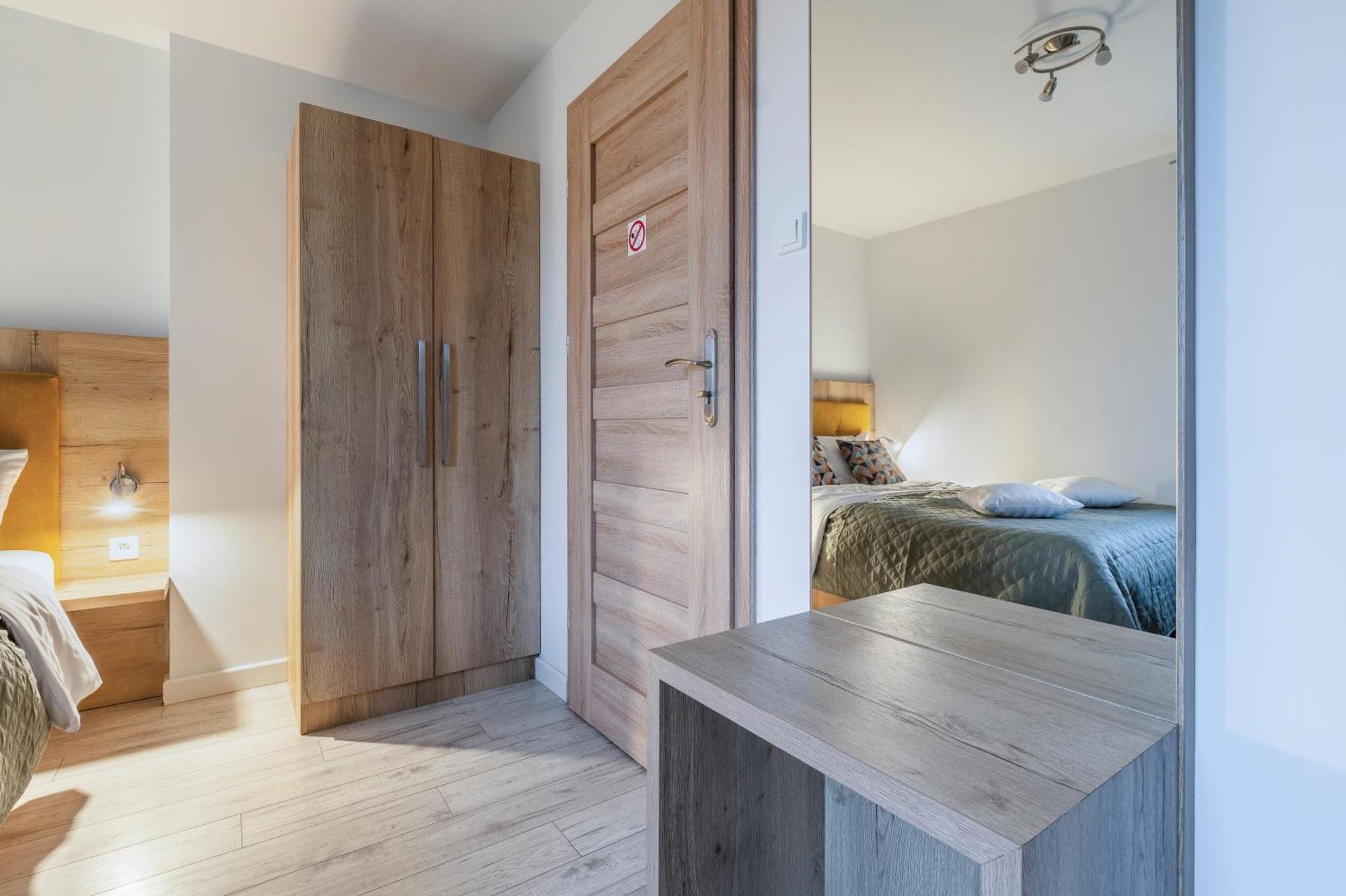 Jaskolka - Pokoje I Apartament Przy Plazy Ольштын Экстерьер фото